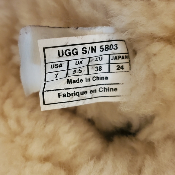 UGG WOMEN'S LOW TOP ANKLE FUR BOOTIES - Picture 6 of 6